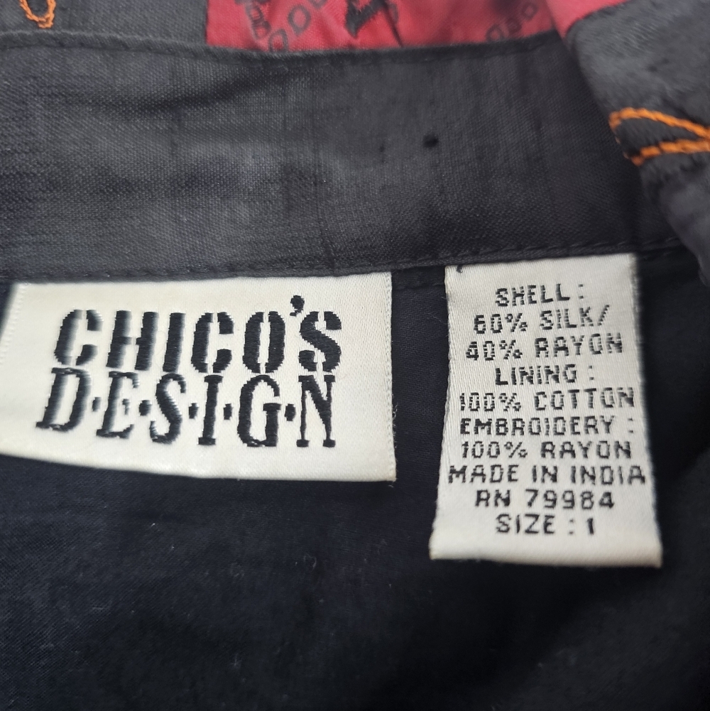 Chico's Red and Black Patterned Jacketvintage, dating its production to the 80s - Picture 13 of 15